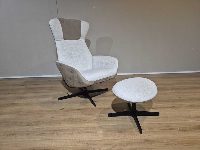 Montel - yani - relaxfauteuil + hocker - showroommodel - afbeelding 1 van  13