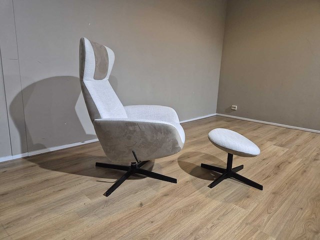 Montel - yani - relaxfauteuil + hocker - showroommodel - afbeelding 6 van  13