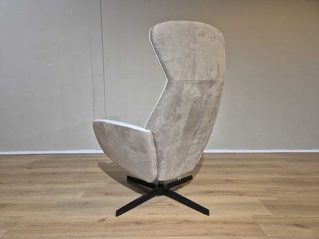 Montel - yani - relaxfauteuil + hocker - showroommodel - afbeelding 13 van  13