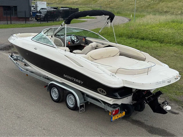Monterey 228ss bowrider v8 open uitlaat speedboot - afbeelding 3 van  41