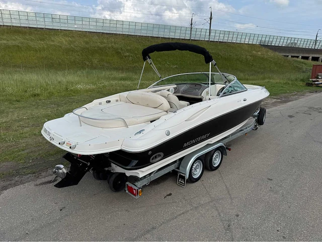 Monterey 228ss bowrider v8 open uitlaat speedboot - afbeelding 8 van  41