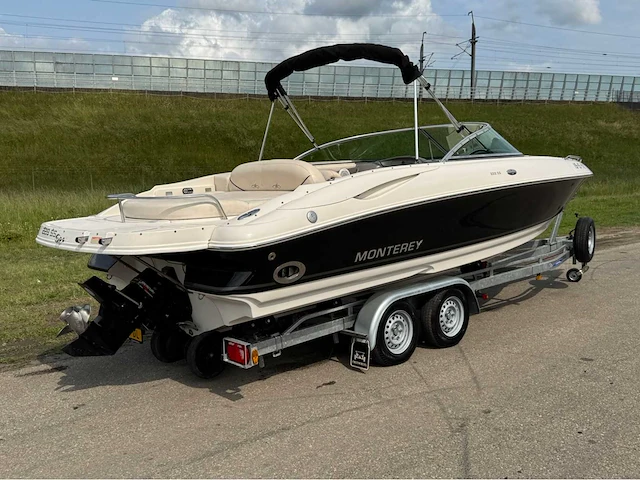 Monterey 228ss bowrider v8 open uitlaat speedboot - afbeelding 9 van  41