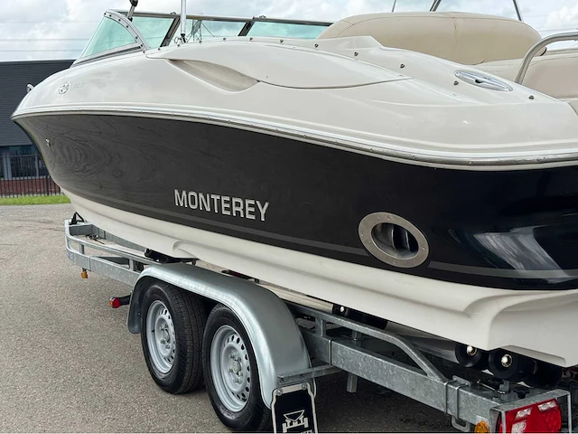 Monterey 228ss bowrider v8 open uitlaat speedboot - afbeelding 11 van  41