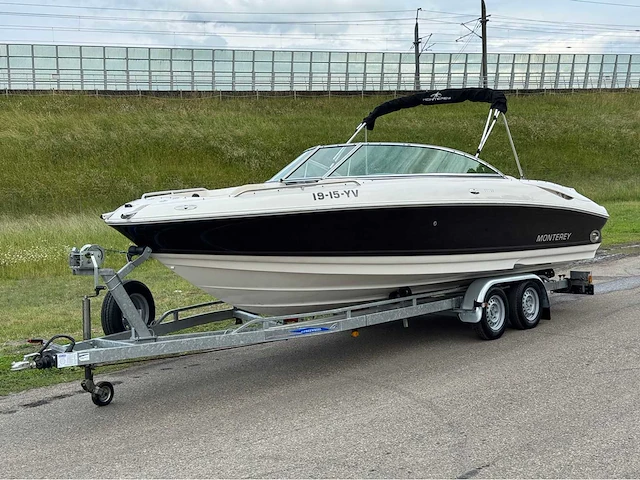 Monterey 228ss bowrider v8 open uitlaat speedboot - afbeelding 34 van  41
