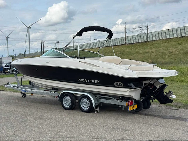 Monterey 228ss bowrider v8 open uitlaat speedboot - afbeelding 39 van  41