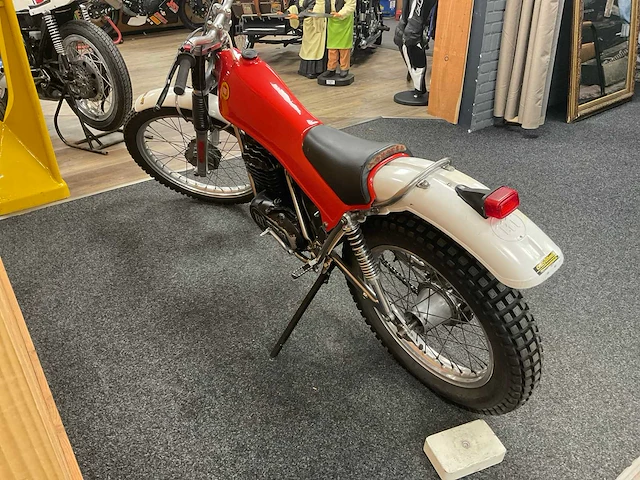 Montesa 250 motorfiets - afbeelding 7 van  13