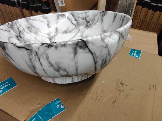 Mooie spoelbak van marmerlook - afbeelding 3 van  6
