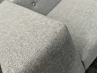 Moooi bottoni - design driezitsbank - grijs - marcel wanders - afbeelding 8 van  17