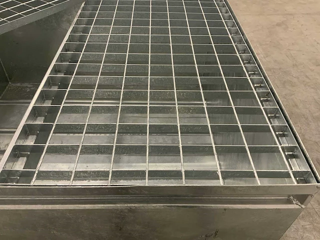 Mop-101 - gegalvaniseerde lekbak 1050l - afbeelding 2 van  11