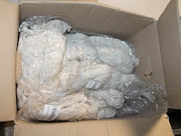 Moppen in doos. - afbeelding 2 van  2