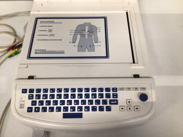 Mortara eli 350 elektrocardiograaf - afbeelding 4 van  7