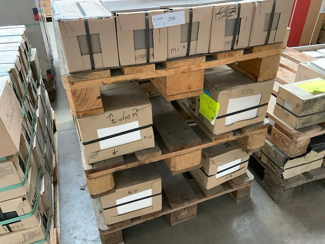 Mosa wand- en vloertegels mix 40m2 - afbeelding 1 van  6