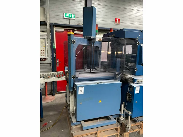 Mosca ro-tri-3 omsnoeringsmachine - afbeelding 4 van  10