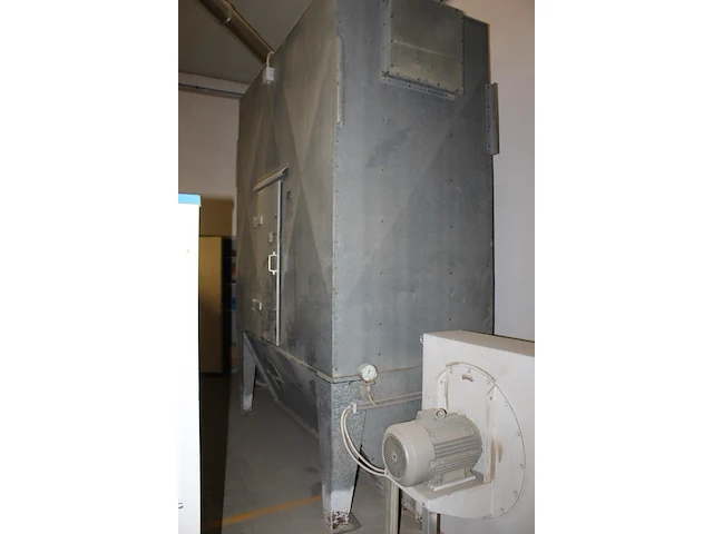 Motafzuiging holtrop & jansma type dbf. bouwjaar 2000. afmeting 235 cm x 121 cm x 325 cm. gewicht 585 kg. ... - afbeelding 2 van  5