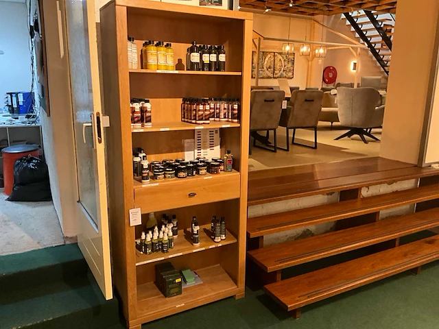 Motima eiken boekenkast - afbeelding 1 van  5