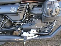 Moto guzzi - motorfiets - v7 iii stone - motorfiets - afbeelding 12 van  13