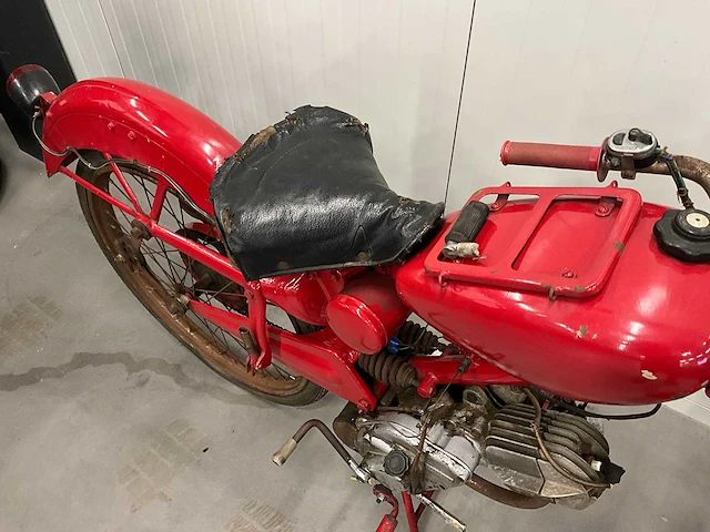 Moto guzzi - motorfiets - afbeelding 3 van  11