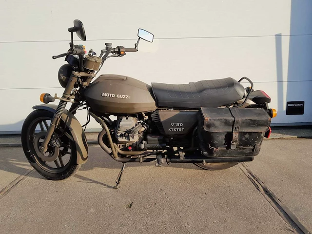 Moto guzzi - tour - v 50-iii - motorfiets - afbeelding 1 van  6