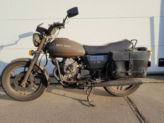 Moto guzzi - tour - v 50-iii - motorfiets - afbeelding 1 van  5