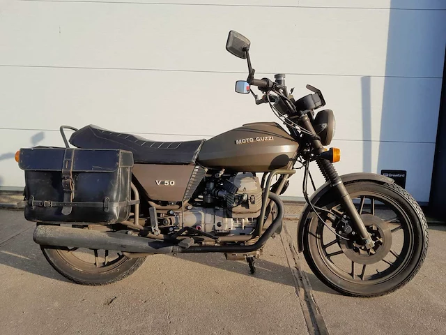 Moto guzzi - tour - v 50-iii - motorfiets - afbeelding 5 van  5