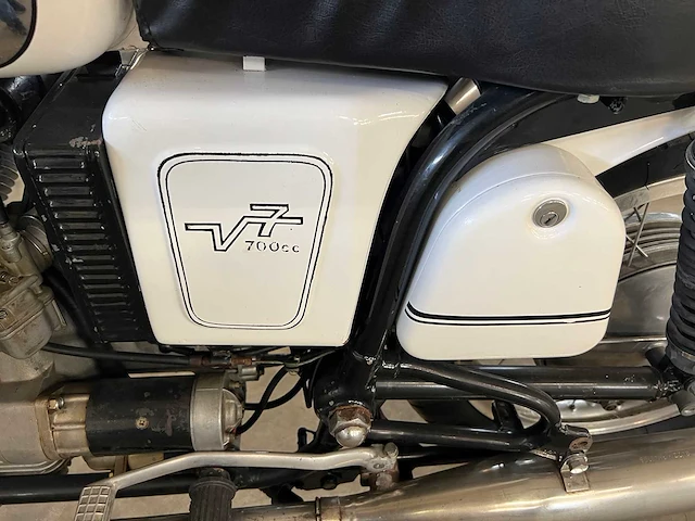 Moto guzzi - v7 - motorfiets - 1968 - afbeelding 5 van  20