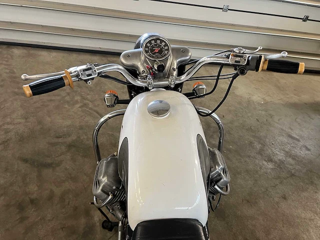 Moto guzzi - v7 - motorfiets - 1968 - afbeelding 9 van  20