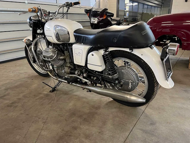 Moto guzzi - v7 - motorfiets - 1968 - afbeelding 12 van  20
