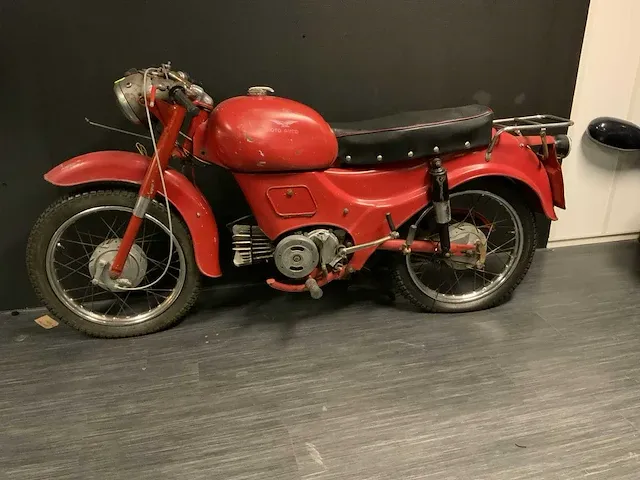 Moto guzzi classic motorfiets - afbeelding 1 van  13