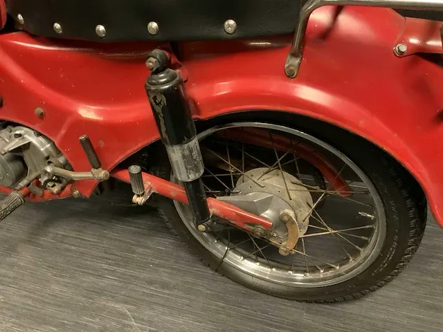 Moto guzzi classic motorfiets - afbeelding 8 van  13