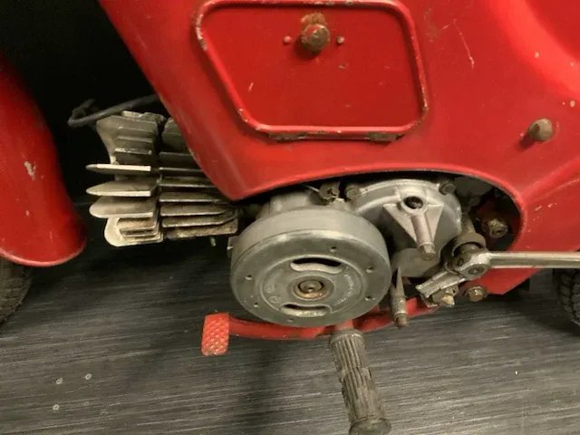 Moto guzzi classic motorfiets - afbeelding 9 van  13