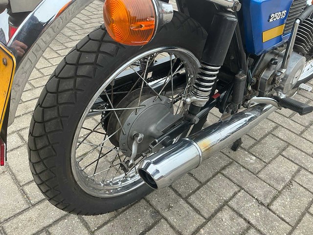 Moto-guzzi motorfiets - afbeelding 2 van  13