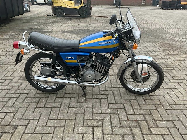 Moto-guzzi motorfiets - afbeelding 7 van  13