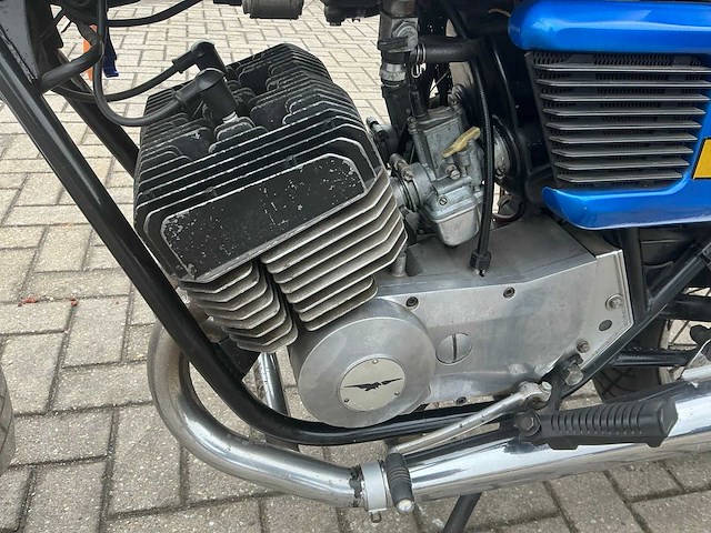 Moto-guzzi motorfiets - afbeelding 11 van  13
