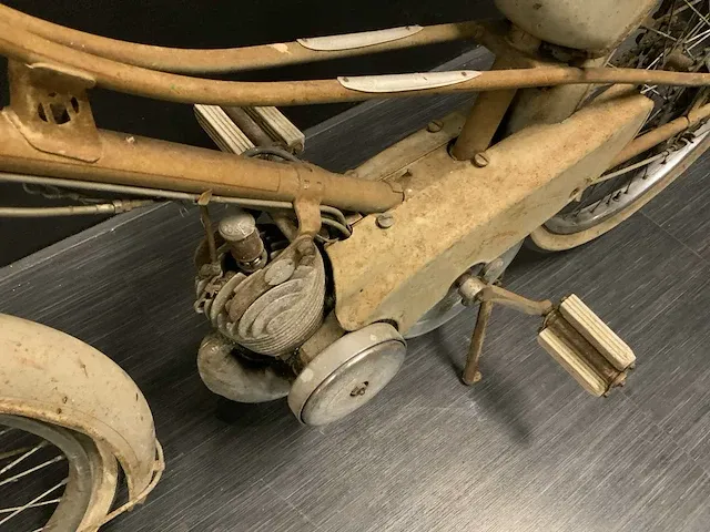 Motobecane mobylette brommer - afbeelding 19 van  19