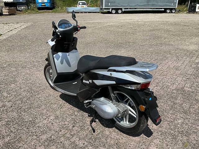 Motom dolce vita 125 motorfiets - afbeelding 9 van  13