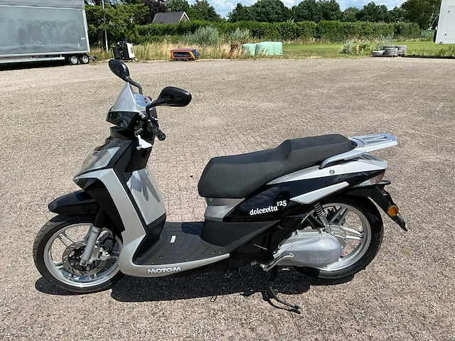Motom dolce vita 125 motorfiets - afbeelding 10 van  13