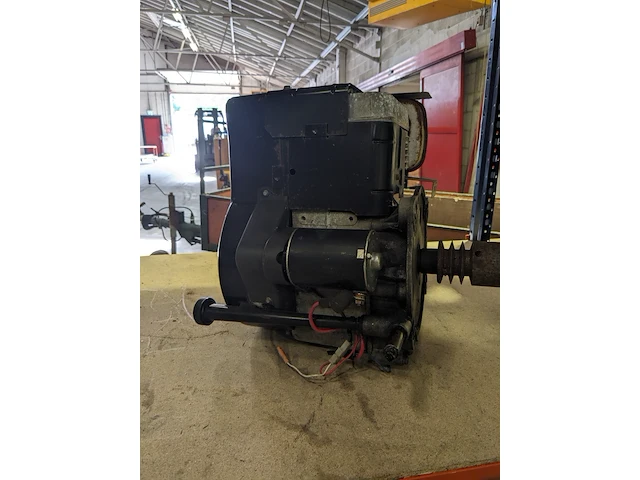 Motor 12.5 pk, briggs & stratton - afbeelding 4 van  8