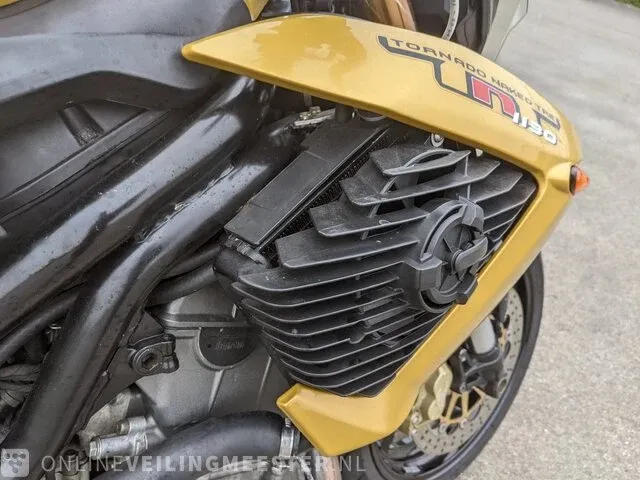 Motor benelli, tornado tre 1130, bouwjaar 2005 - afbeelding 9 van  39