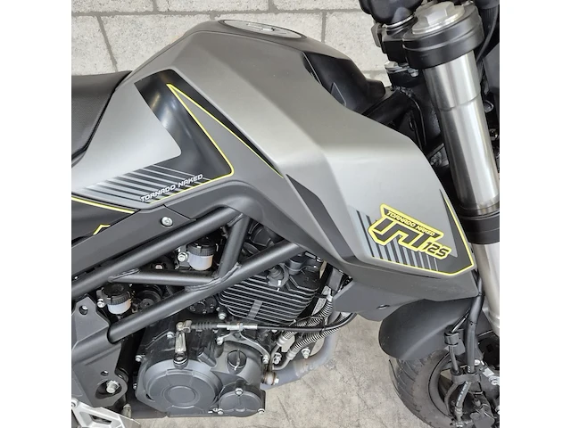 Motor benelli, tour tornado naked t 125, bouwjaar 2025 - afbeelding 3 van  25