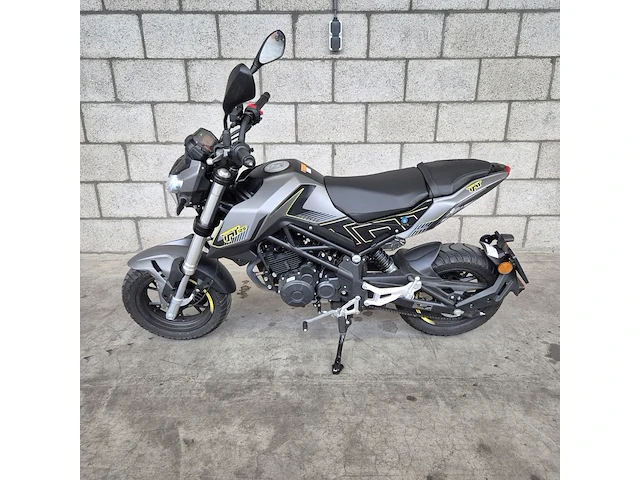 Motor benelli, tour tornado naked t 125, bouwjaar 2025 - afbeelding 11 van  25