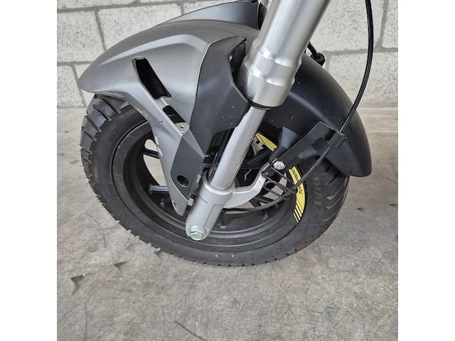 Motor benelli, tour tornado naked t 125, bouwjaar 2025 - afbeelding 13 van  25