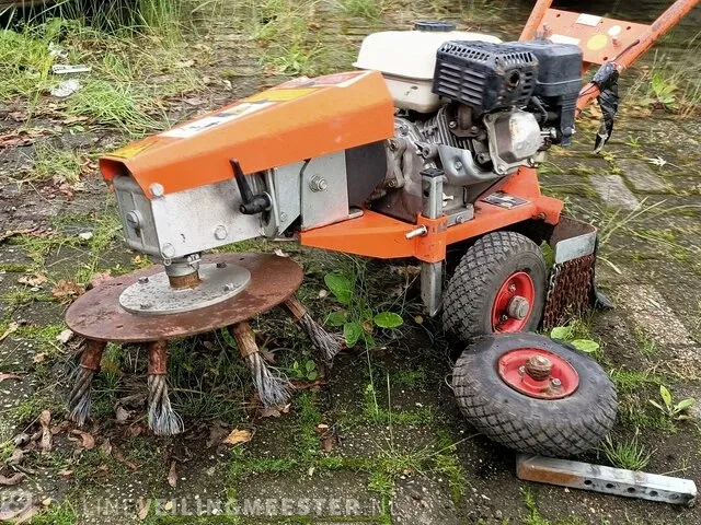 Motor borstel machine l nimos, mug, bouwjaar 2000 - afbeelding 2 van  5