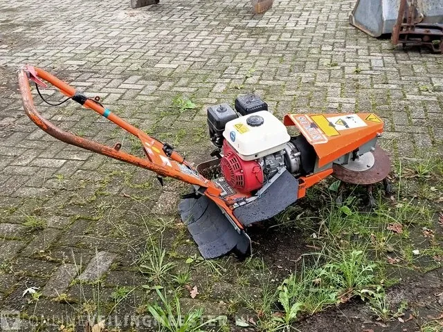 Motor borstel machine l nimos, mug, bouwjaar 2000 - afbeelding 4 van  5