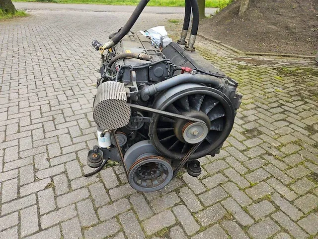 Motor deutz bf6m1013 diesel 181pk - afbeelding 1 van  1