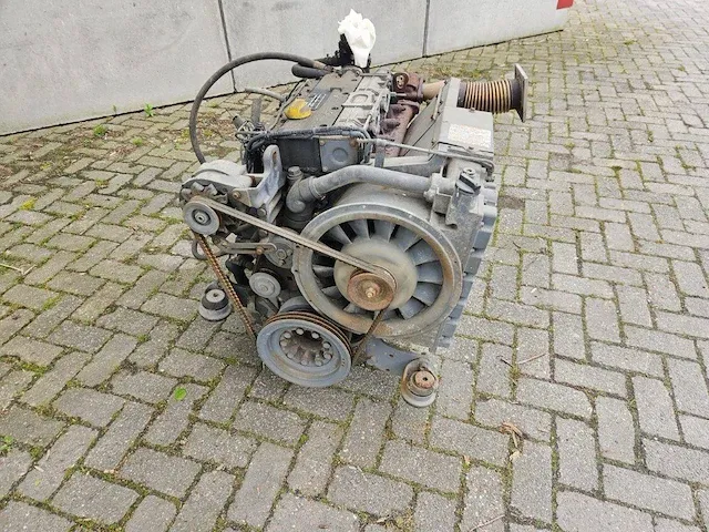 Motor deutz xdzx048007 diesel 83pk 1999 - afbeelding 1 van  1