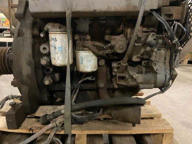 Motor deutz - afbeelding 4 van  4