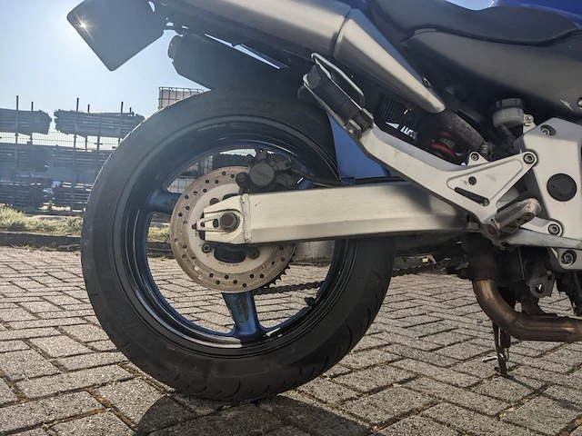 Motor honda, cb 900 f, bouwjaar 2003 - afbeelding 31 van  44