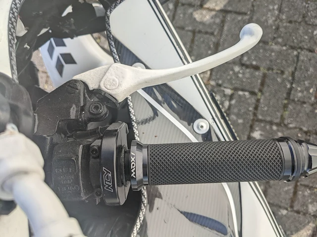 Motor honda, cbr 400 rr, bouwjaar 1990 - afbeelding 11 van  46
