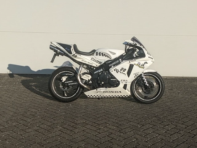 Motor honda, cbr 400 rr, bouwjaar 1990 - afbeelding 1 van  46