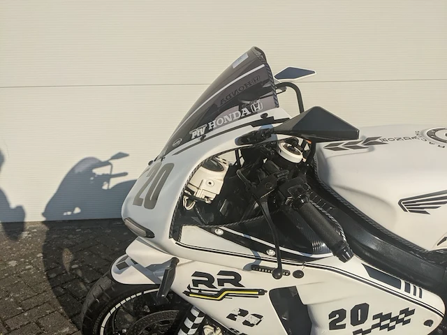 Motor honda, cbr 400 rr, bouwjaar 1990 - afbeelding 14 van  46
